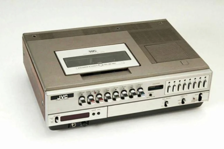 first vcr